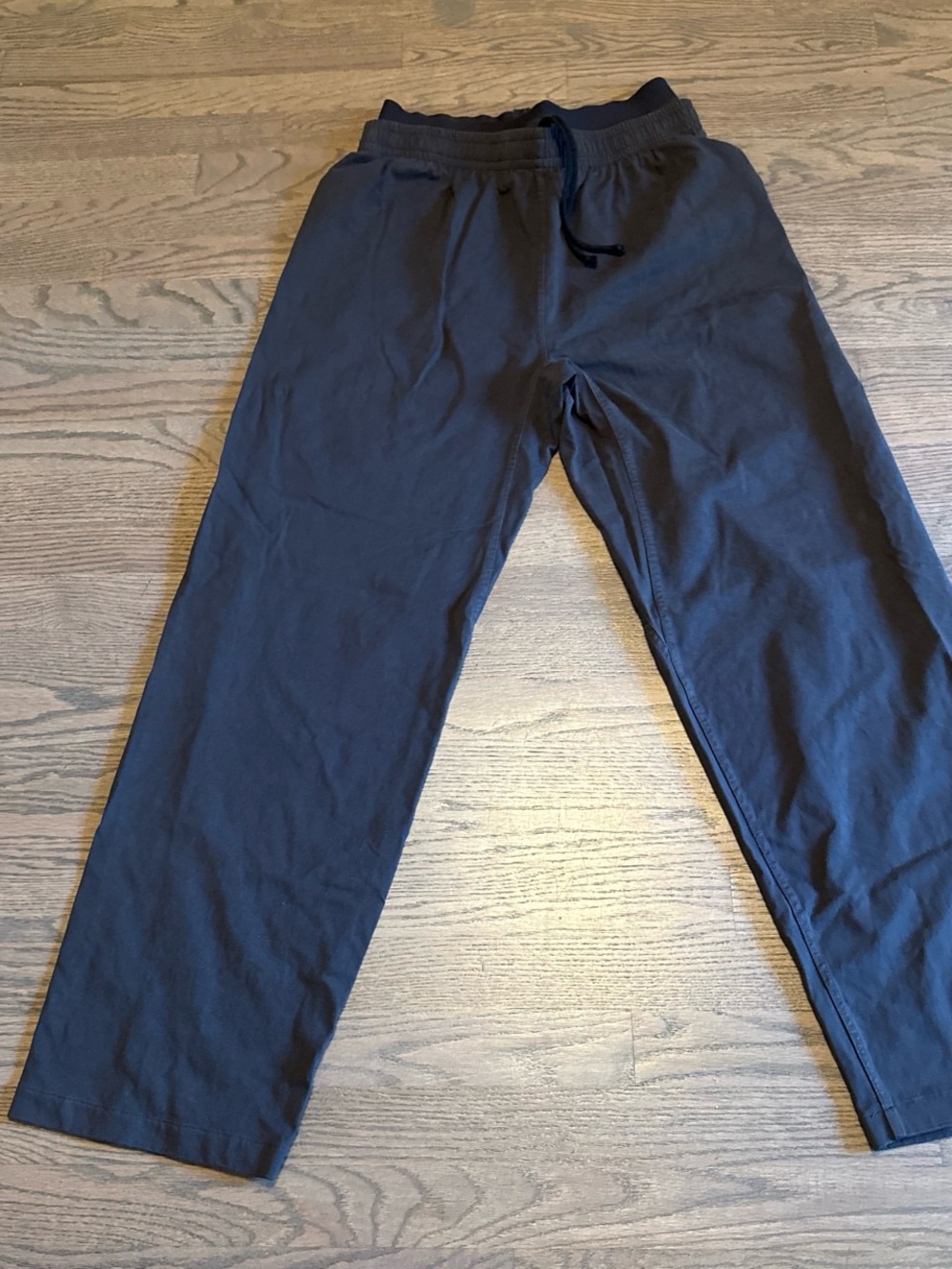 SKIMS Women's Straight Leg Drawstring Pants in charcoal black, size small.